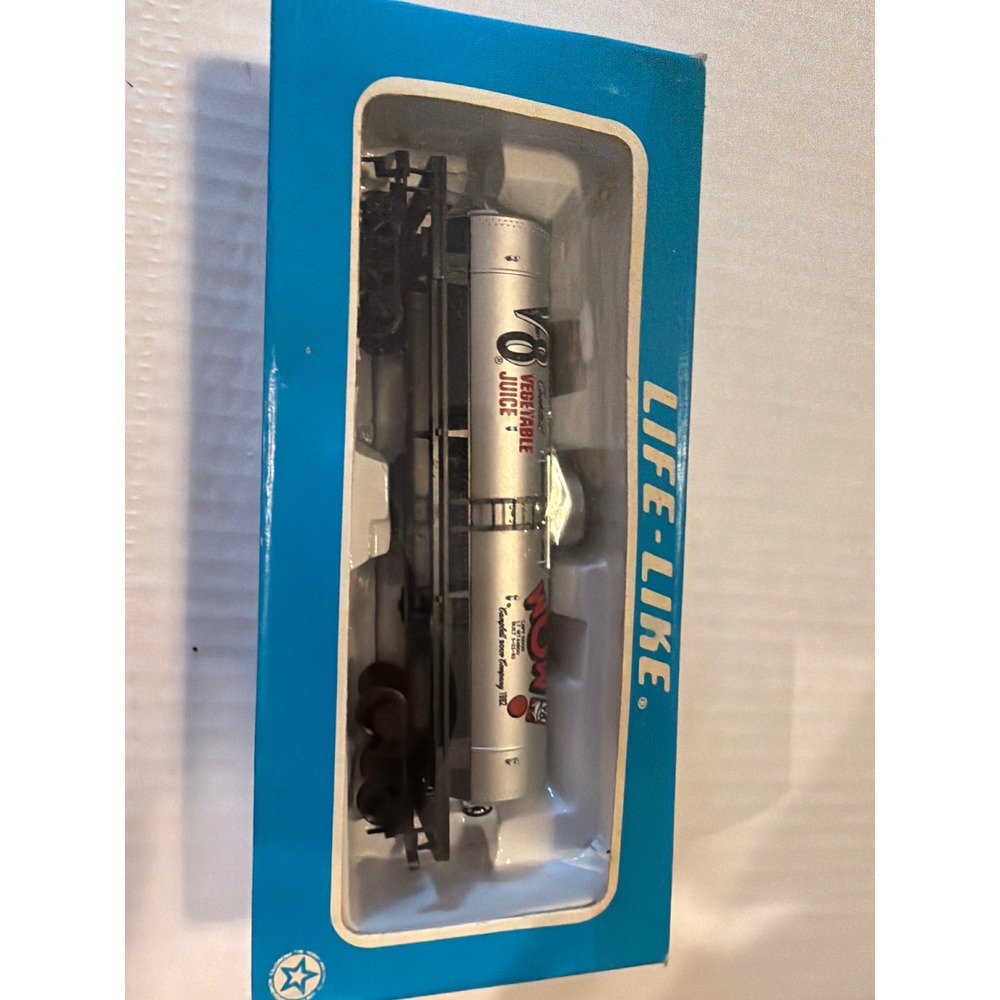 Life-Like HO Scale V8 Vegetable Juice Tanker Car Campbell Soup Company Silver